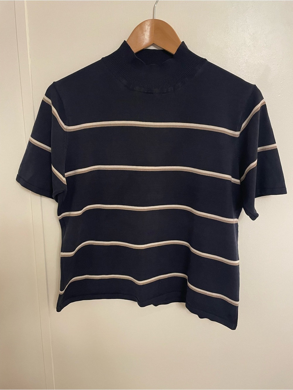 VTG Pendleton Navy and Cream Striped Short-Sleeve Mock Neck Top Sz L silk blend